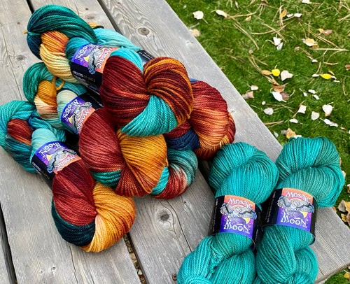 Juniper DK - Kingfisher Colorway and Coordinating Aqua-Green Semisolid