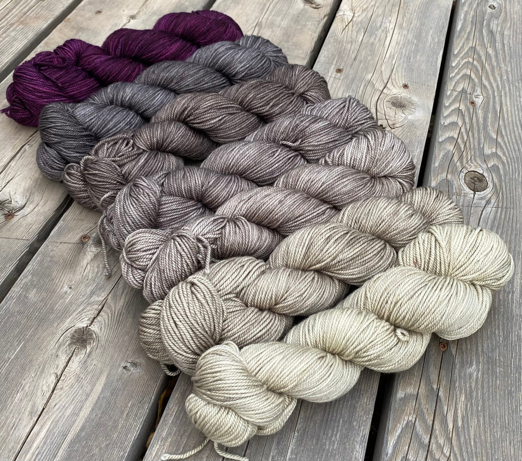 Willow DK -Noir Gradient Set