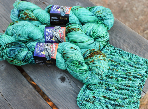 Solstice Gold Fingering - Patina Sprinkle Dye