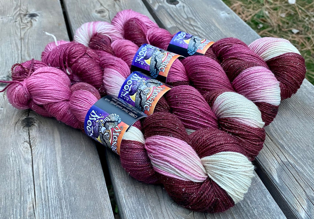 Mistletoe Silver Fingering - Be Mine Colorway