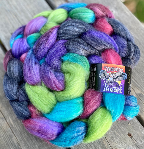 Vervain Roving - Knitting in Vegas Colorway