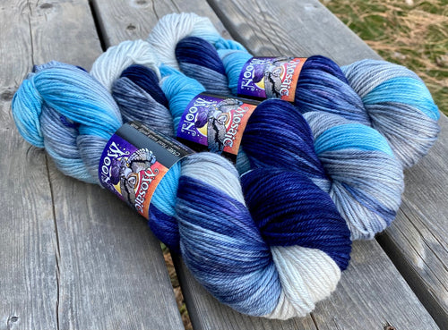 Dryad Organic Worsted - Penguins with Navy Colorway